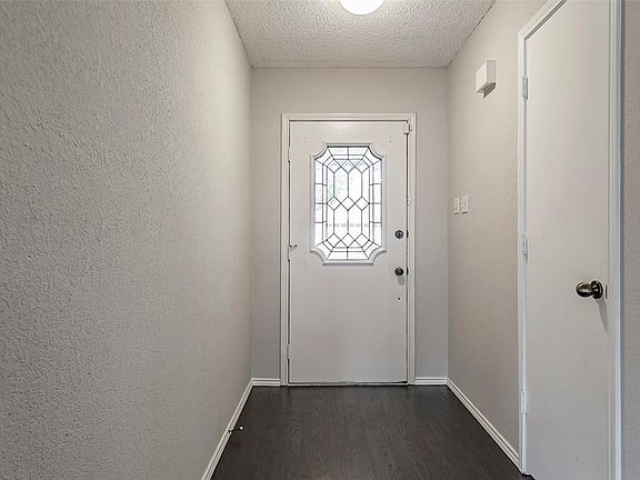 4th image of 1308 Country Meadows Dr
