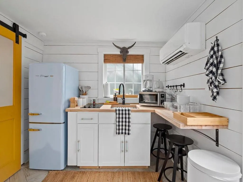 1 bed, 275 sqft, $1,700 — Photo 4