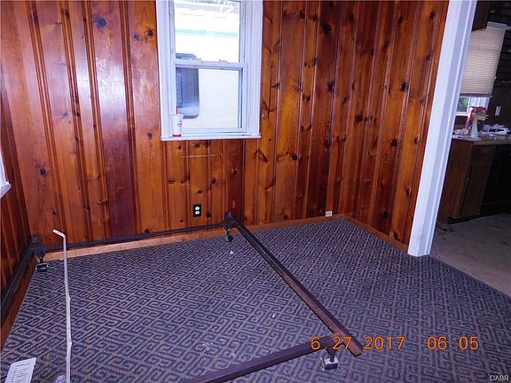 4th image of 2308 Cardinal Ave