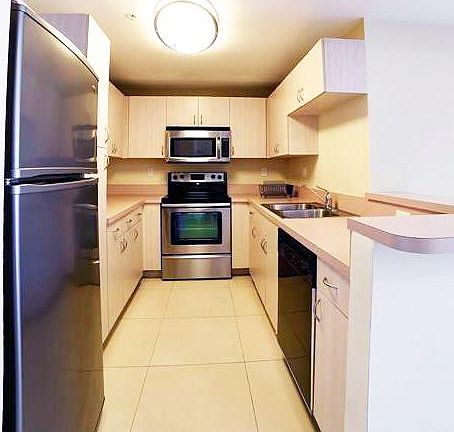 3rd image of 185 SE 14th Ter APT 903