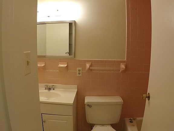 5th image of 2805 Roosevelt Blvd