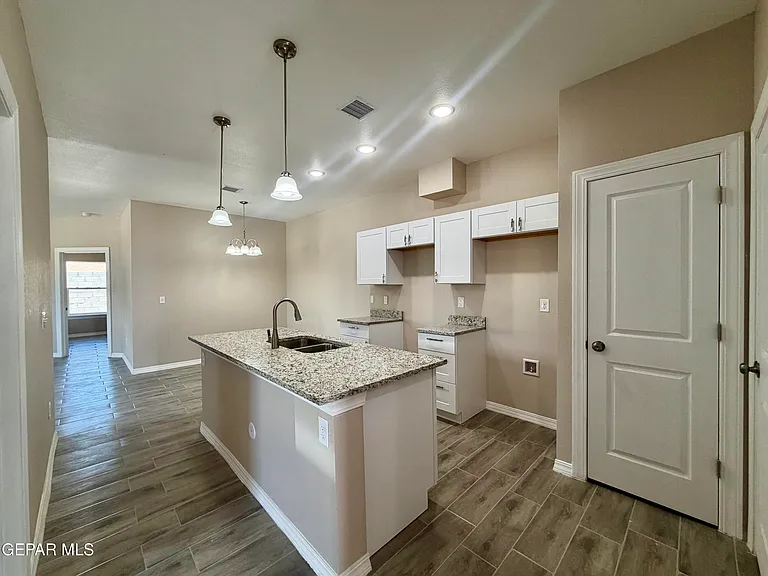 125 Palma Dr #1 — Photo 7