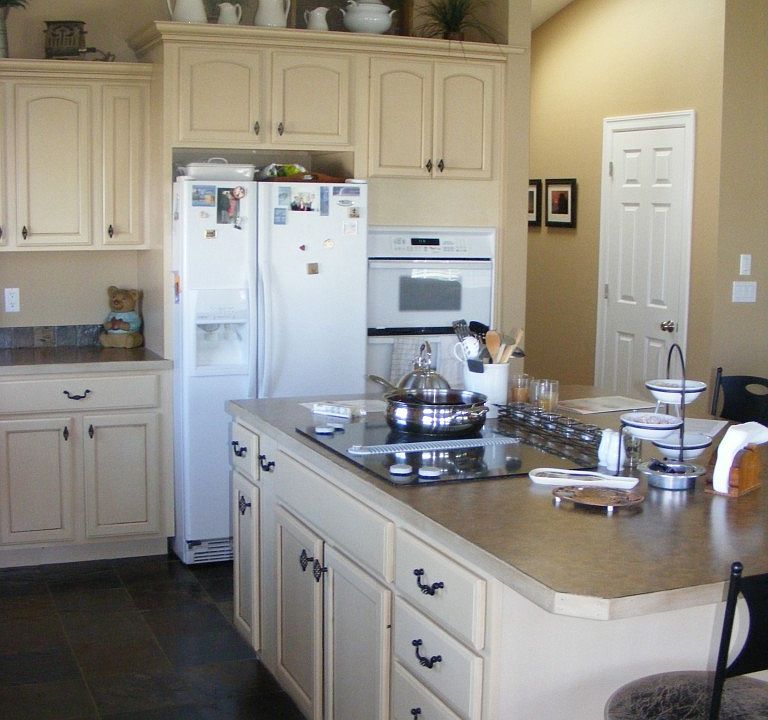 2nd image of 601 S Lupine Drive