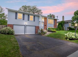 3910 Winston Dr, Hoffman Estates, IL 60192