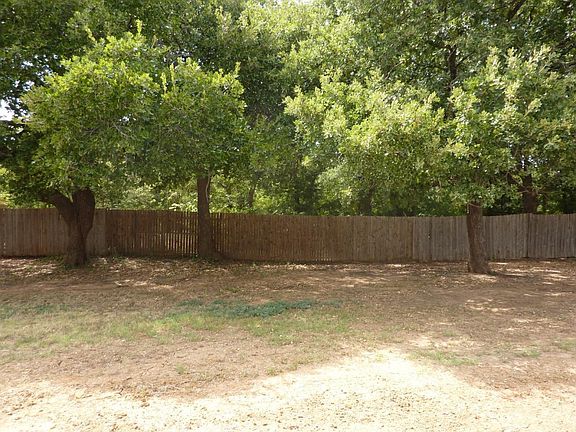 4th image of 617 County Road 805a #805A