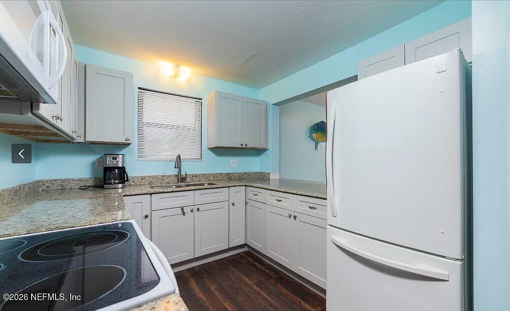 3 bed, 1.0 bath, 1024 sqft, $1,995 — Photo 4