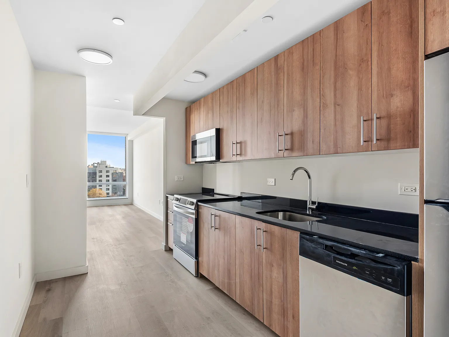 1333 Broadway — Photo 3