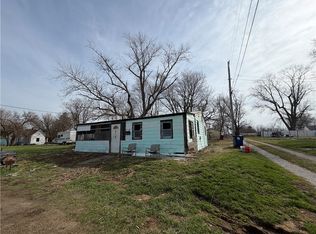 538 N Austin St, Paris, IL 61944