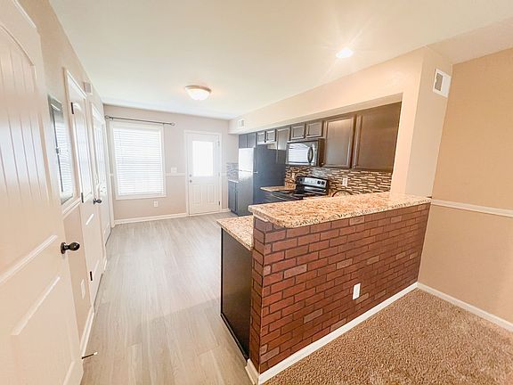 4th image of 2263 McCormick Ln #C