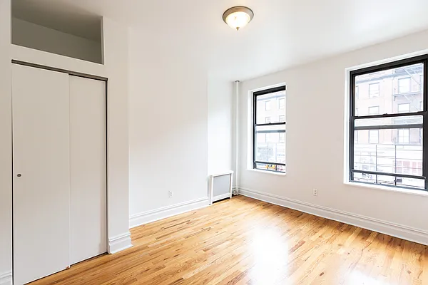 Rented by City Connections Realty | media 1