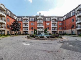209 Regency Pl #209, Woodbridge, NJ 07095