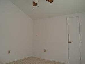 3rd image of 135 Candle Ct