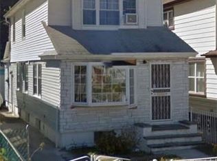 9242 215th St, Jamaica, NY 11428