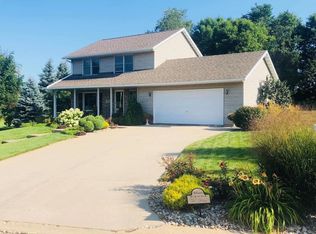403 Sandra Ter, West Union, IA 52175