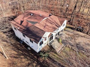 18 Jon Leif Ln, Chestnut Ridge, NY 10977