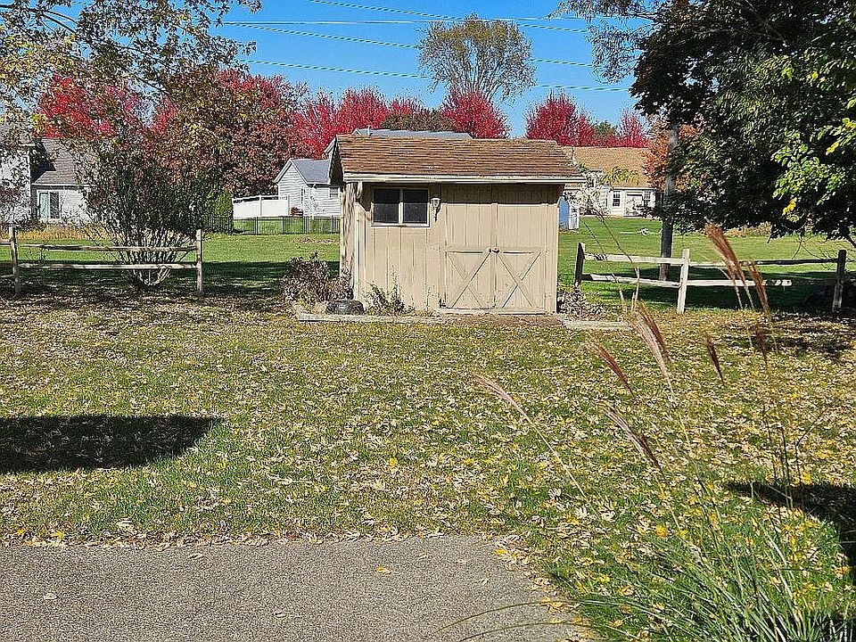 2nd image of 6063 Sequoia Pl