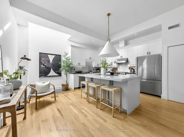 62 Claremont St #6, Toronto, ON M6J 2M5