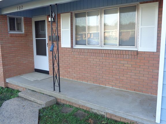 5th image of 102 Wisteria Dr