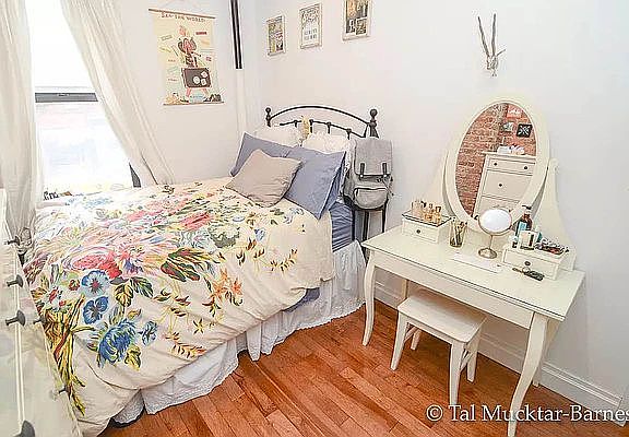 3rd image of 102 Lexington Ave APT 3R
