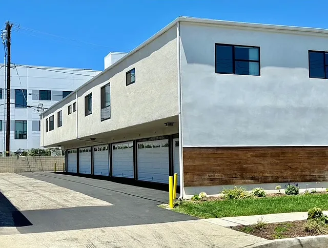 21111 Wood Ave — Photo 23