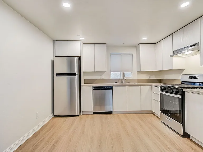 632 N Kingsley Dr #2 — Photo 7