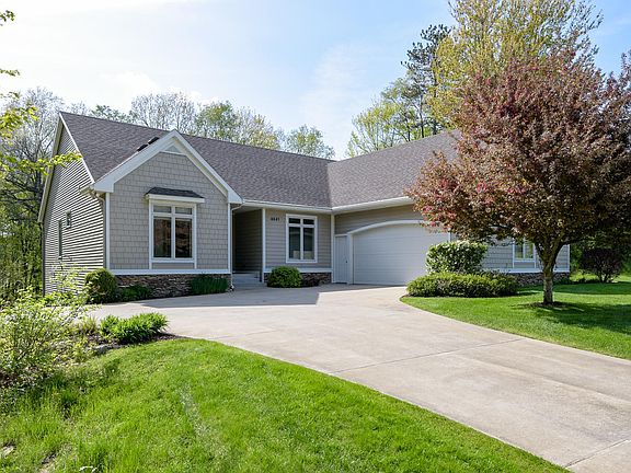 3rd image of 4641 Cottagewood Cir