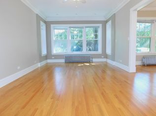 612 Sheridan Rd #1A, Evanston, IL 60202