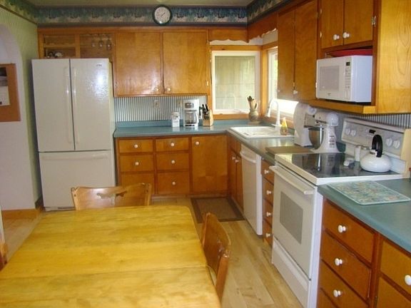 2nd image of 444 Woodland Dr
