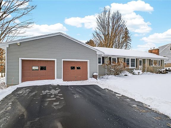 3rd image of 639 Babcock Rd