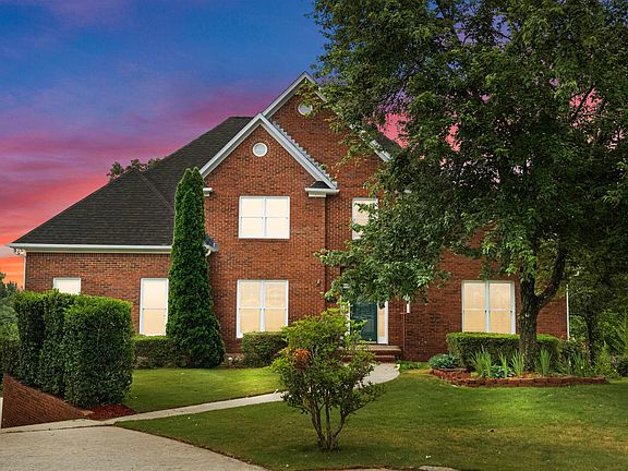 2nd image of 700 Polly Pl