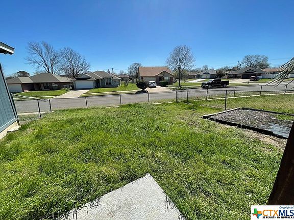 4th image of 2604 Wiley Dr