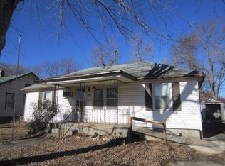 721 E Jefferson St, Clinton, MO 64735