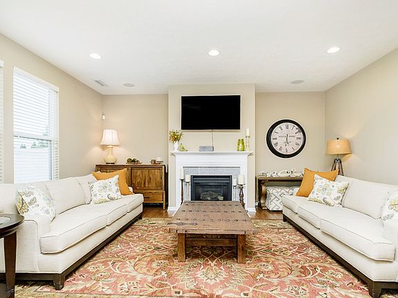 2nd image of 3152 Windy Knoll Ln