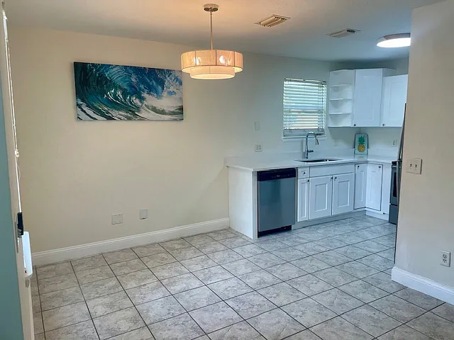 3 bed, 1125 sqft, $2,675 — Photo 2