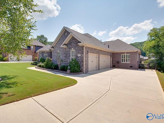 2nd image of 8115 Trail Meadow Dr