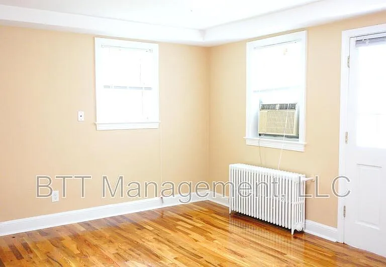 8210 Greenwood Ave #1 — Photo 7