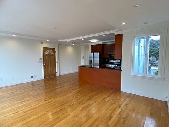 4th image of 4127-4129 Kirkham St #4127