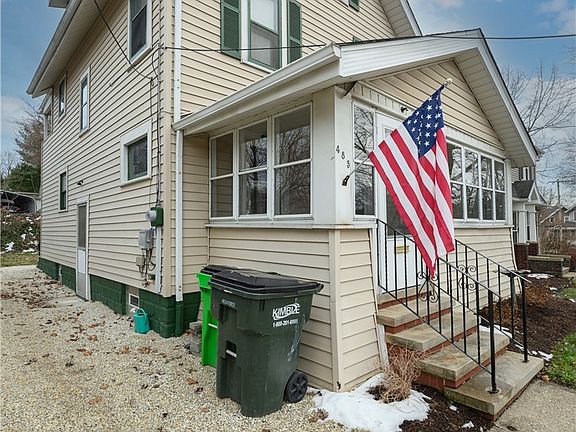 2nd image of 485 Lloyd St
