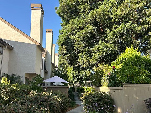 5th image of 1929 Huxley Ct