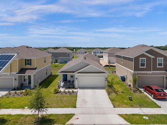 2nd image of 622 Bell Prairie Cir