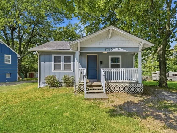 8310 Wayne Ave, Kansas City, MO 64131