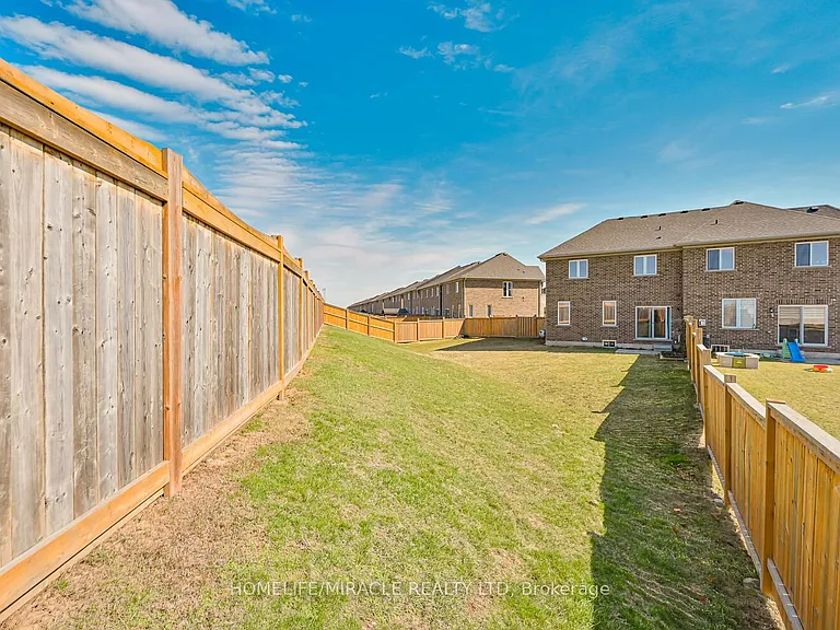 23 Pinot Cres #UPPER — Photo 48