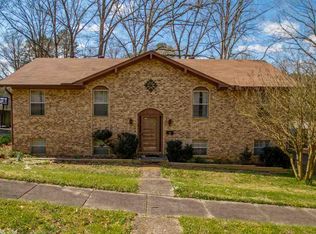 8707 Evergreen Dr, Little Rock, AR 72227