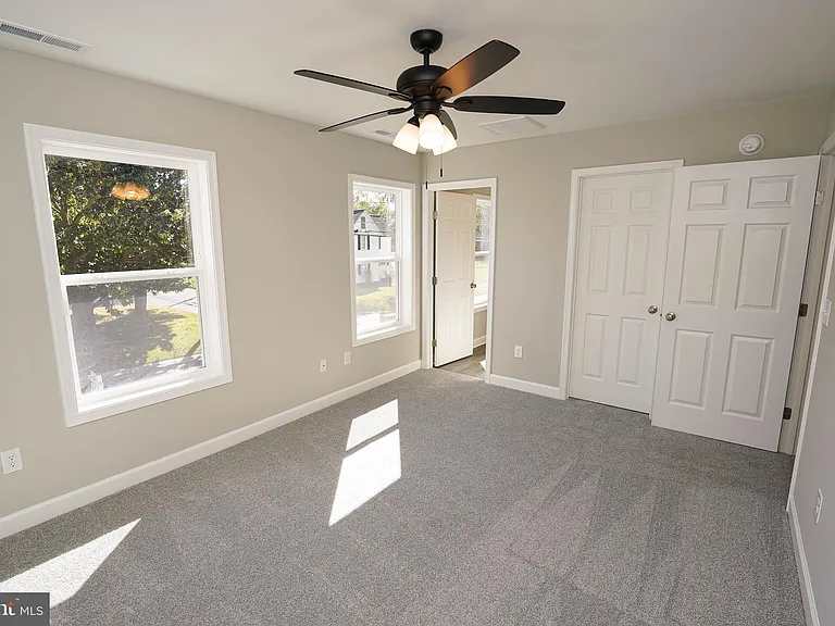 621 Cedar St — Photo 33