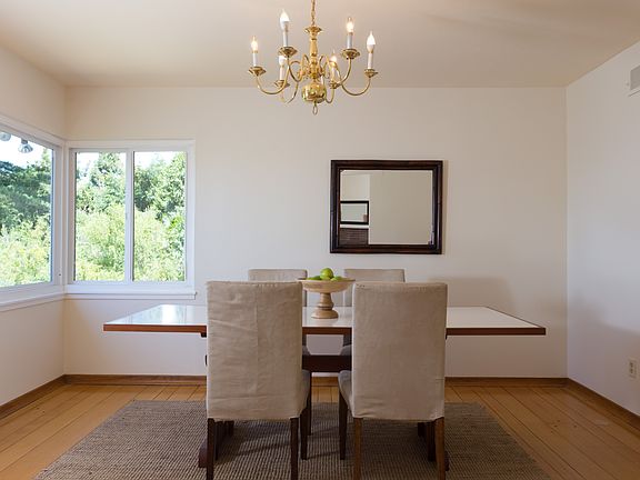 5th image of 21 Jessen Ct