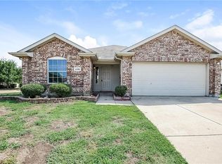 4401 Chaparral Creek Dr, Fort Worth, TX 76123