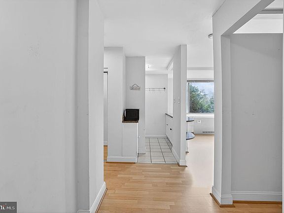 4th image of 1111 Arlington Blvd APT 213