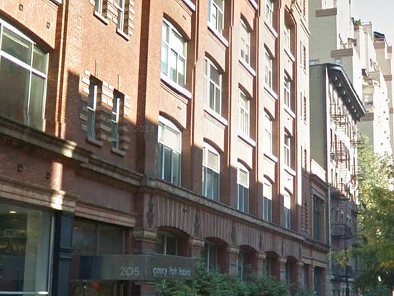 5th image of 205 E 22nd St APT 2D