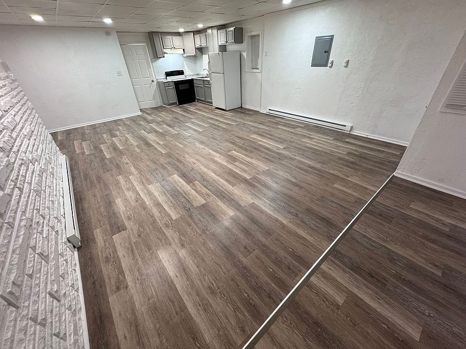 1st image of 2918 Walnut St #4
