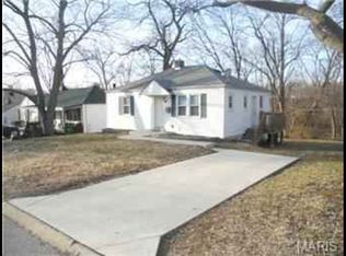 563 Cosie Dr, Saint Louis, MO